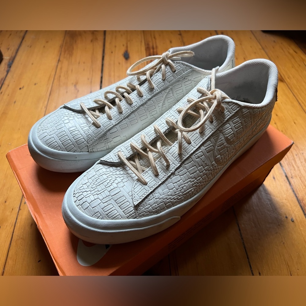 Nike Blazer Studio Low, white size 10.5 gently worn. - Picture 5 of 6